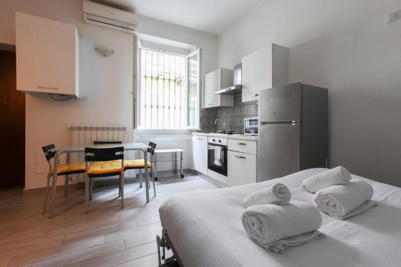 V.Le Certosa Comfy Studio! Appartement Milaan Buitenkant foto